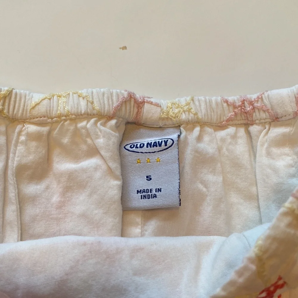 EUC old navy embroidered skirt